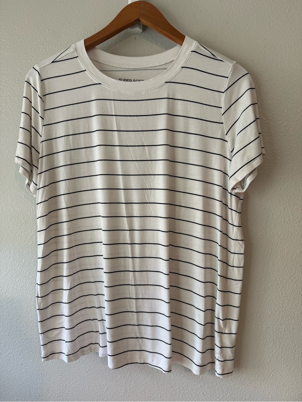Torrid Striped White & Black Short Sleeve Tee
